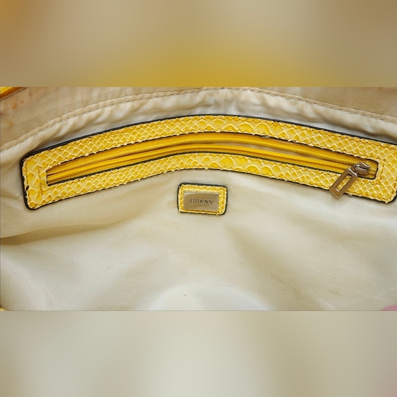 VIntage Guess Yellow Snakeskin Satchel/Shoulder Bag With A G Buckle - Picture 13 of 16